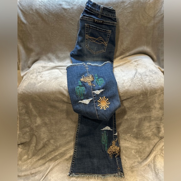 Cowgirl Tuff Oasis Trouser embroidered cactus cowboy designs - Picture 2 of 5